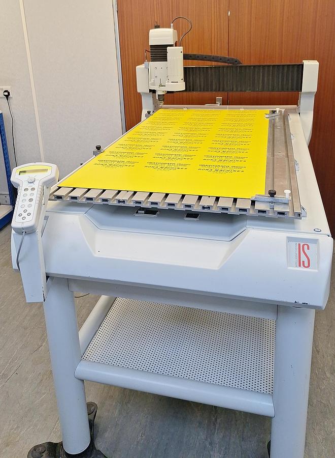 Used Gravotech IS8000XP Engraving Machine