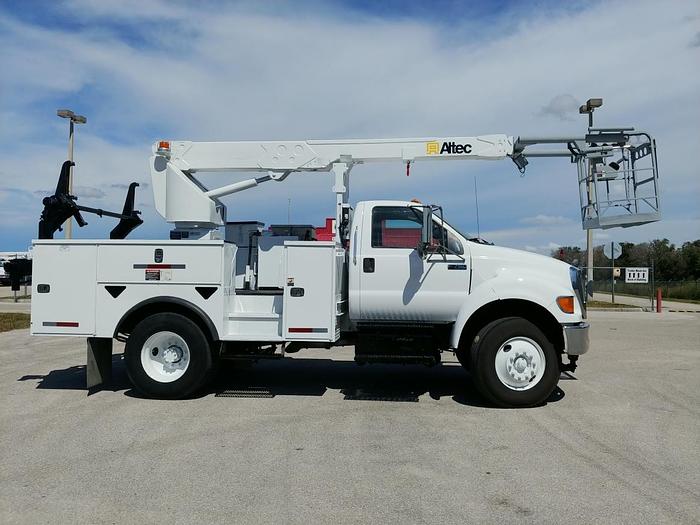 Used Altec A40P 40ft Cable Placer on 2015 Ford F750 Regular Cab Utility Truck - 25016