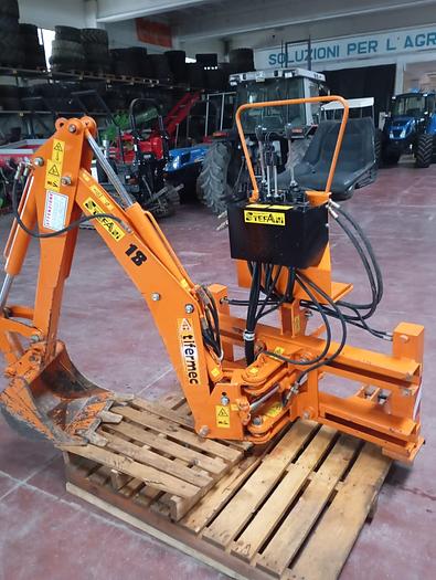 Usato Retroescavatore Tifermec DIG 18