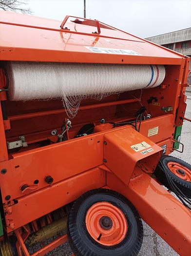 Usato Rotopressa con legatore a rete e raccoglitore largo