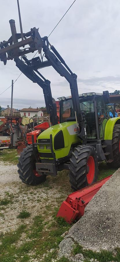 Used Trattore Claas Ares 616 con caricatore frontale