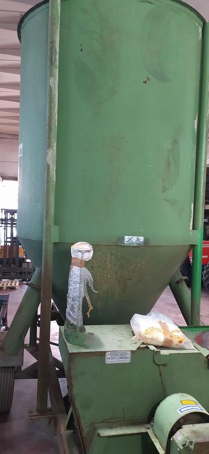 Usato Molino miscelatore Carrellato Musso M 70