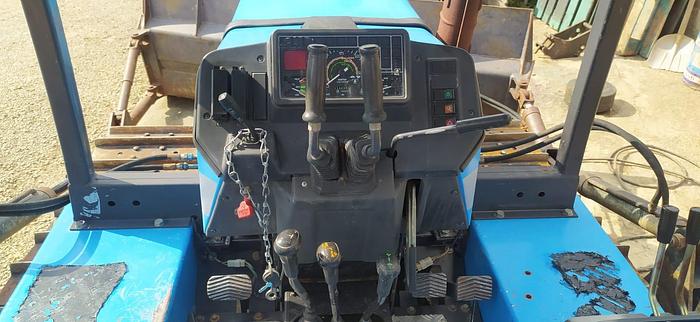 Usato trattore a Cingoli con apripista Argnani e Monti, Landini Trekker 85