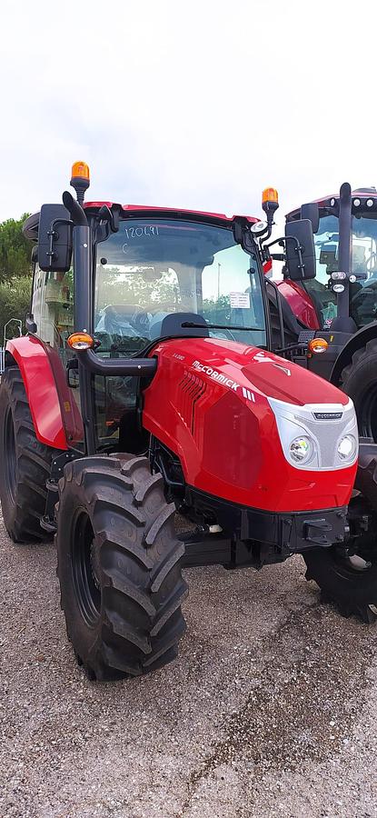 McCormick X4 - 80 Cab