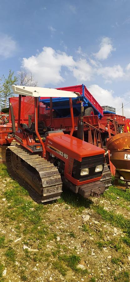 Usato Trattore cingolato New Holland 82 85 montagna