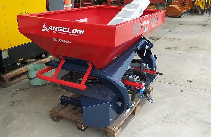 Spandiconcime Compatto 1500 lit  DG ENTRY ANGELONI 