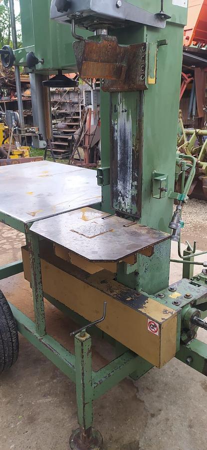 Usato Sega combinata Comap 800 con spacca verticale e impianto nastro