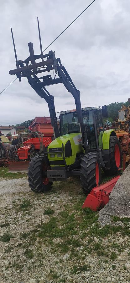 Used Trattore Claas Ares 616 con caricatore frontale