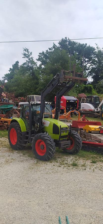 Used Trattore Claas Ares 616 con caricatore frontale