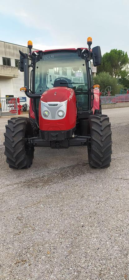 McCormick X4 - 80 Cab