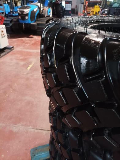 Usato Treno gomme Galaxy disegno garden 320 65 R 18 