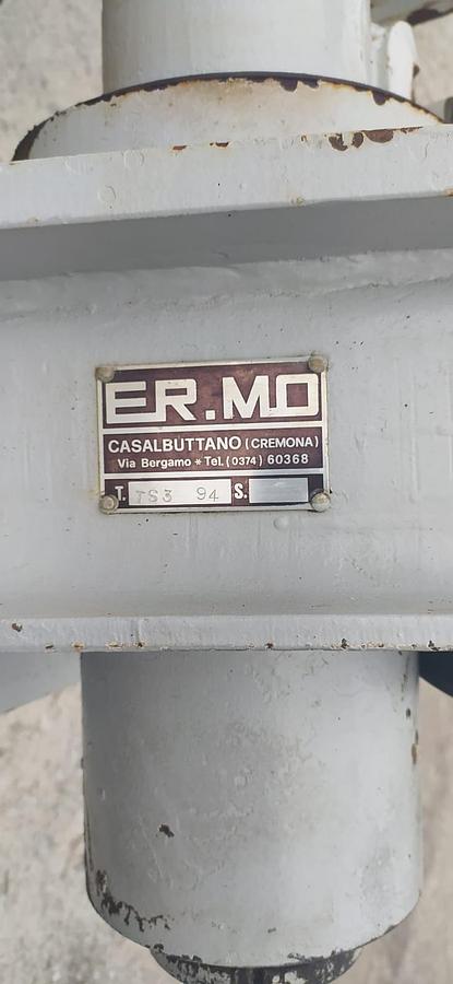Used Aratro Trivomere Reversibile entro solco ERMO TS3 94