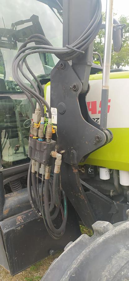 Used Trattore Claas Ares 616 con caricatore frontale