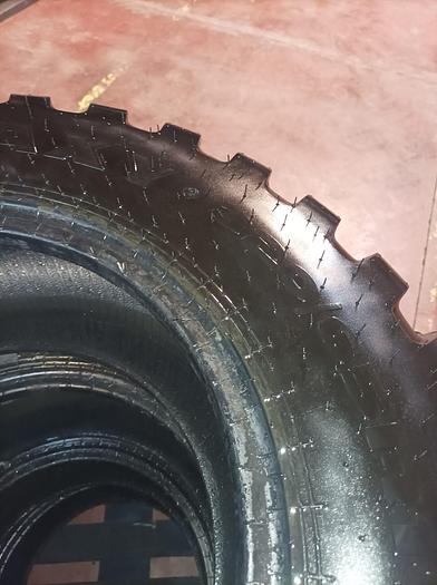 Usato Treno gomme Galaxy disegno garden 320 65 R 18 