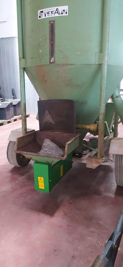 Usato Molino miscelatore Carrellato Musso M 70