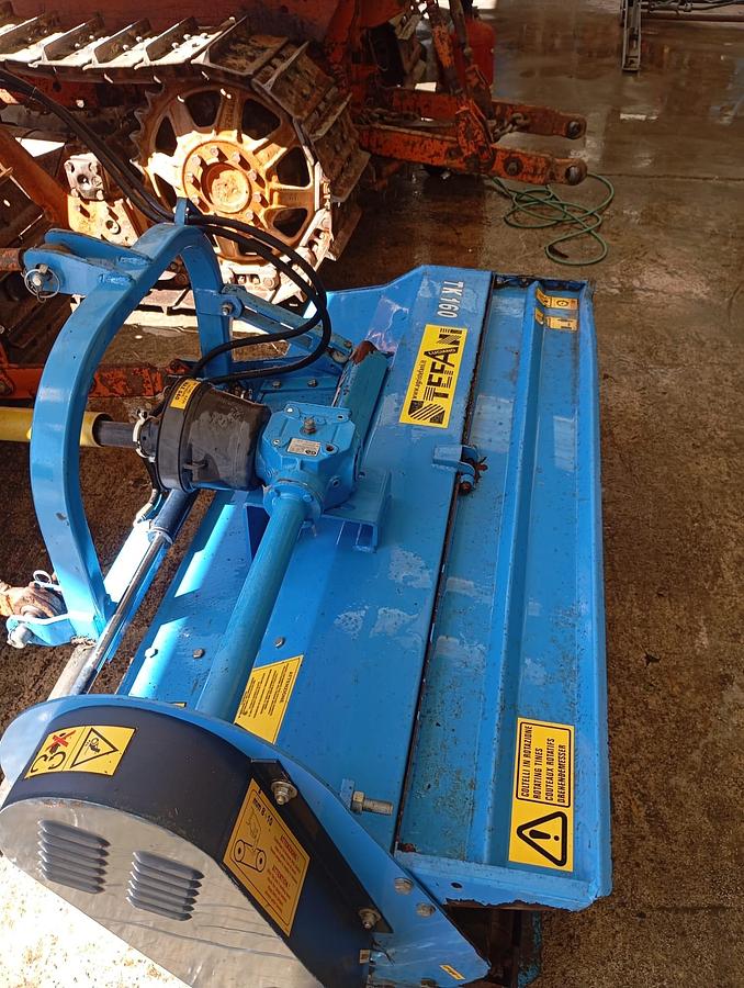Used Trinciatrice Ubaldi TK 160 a coltelli