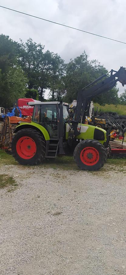 Used Trattore Claas Ares 616 con caricatore frontale