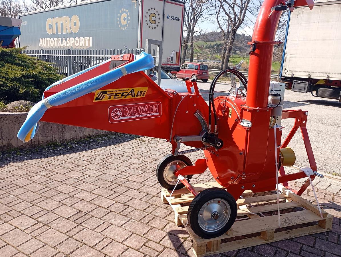 Biotrituratore Professionalecon rullo idraulico Bio 230 Caravaggi