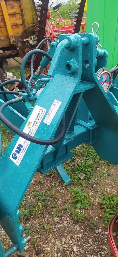 Used Ripuntatore Idropneumatico CM Taurus 250 /I 7 vanghe
