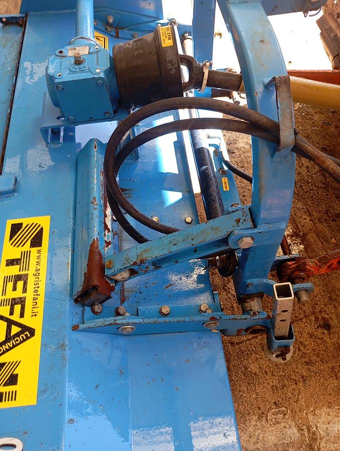 Used Trinciatrice Ubaldi TK 160 a coltelli