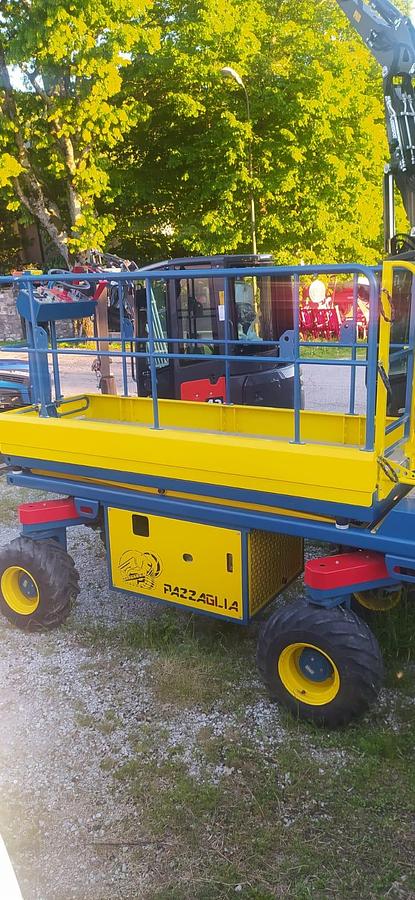 Ricondizionato Piattaforma per potatura Pazzaglia CSP 300 Usato