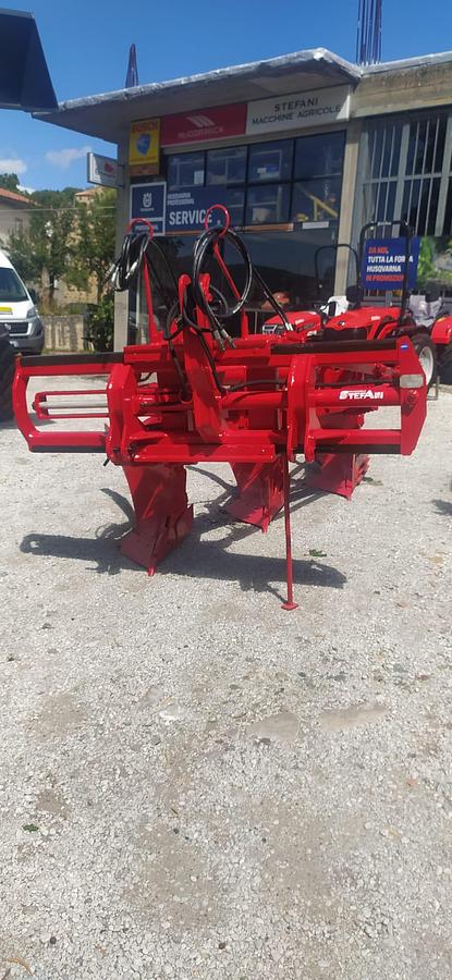 Used Aratro trivomere Entro/Fuori solco   2005 Sider.man  AM3VI+ BEFMI