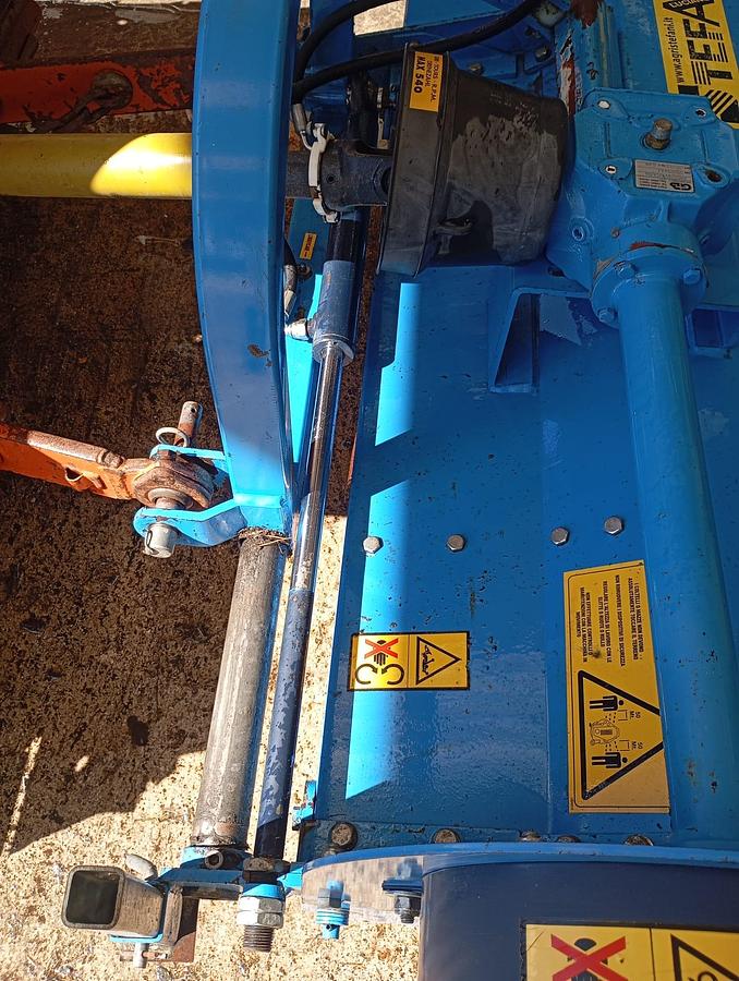 Used Trinciatrice Ubaldi TK 160 a coltelli