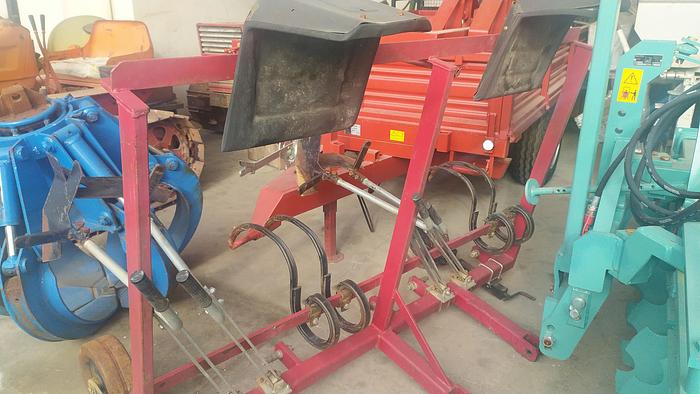 Usato Sarchiatore con interfila e posti per operatori