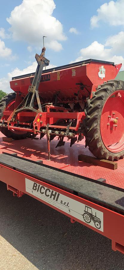 Usato Seminatrice convenzionale in linea 1998 Marzia  RCS 225