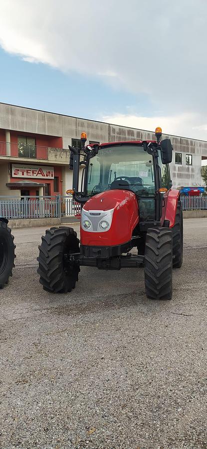 McCormick X4 - 80 Cab