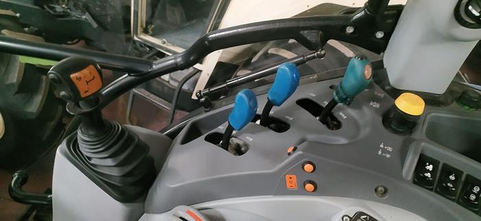 Usato 2016 New Holland T5.115 ELECTRO COMMAND