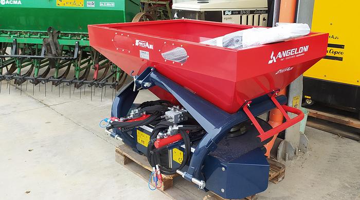 Spandiconcime Compatto 1500 lit  DG ENTRY ANGELONI 