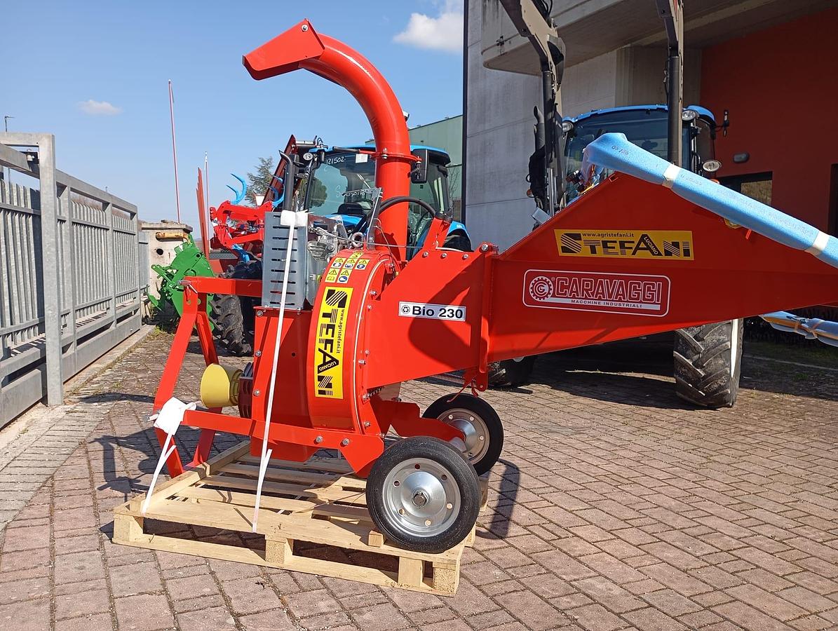 Biotrituratore Professionalecon rullo idraulico Bio 230 Caravaggi