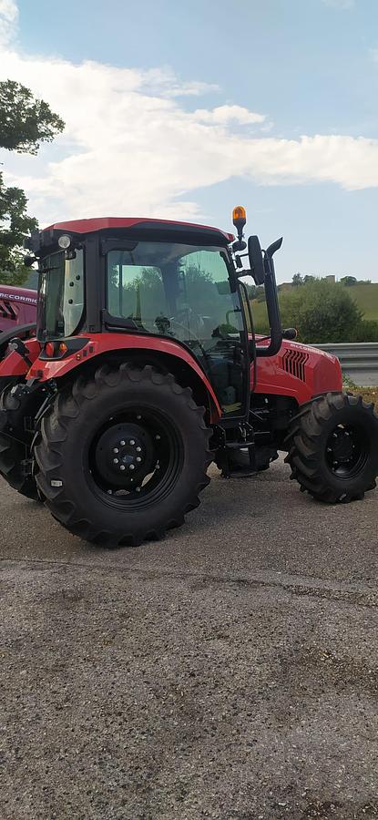 McCormick X4 - 80 Cab