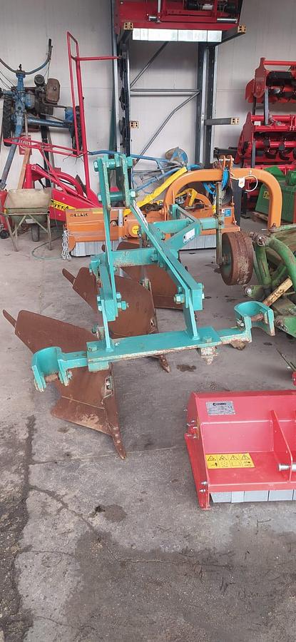 Used   Aratro Nardi BTRAP 48 B trivomere a bure rette e scalpello