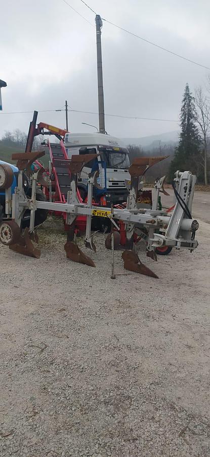 Used Aratro Trivomere Reversibile entro solco ERMO TS3 94