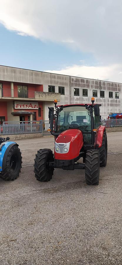 McCormick X4 - 80 Cab