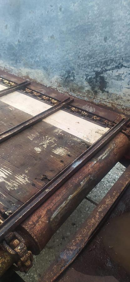 Used Spandiletame anteriore Annovi RS 60 R con pareti zincate