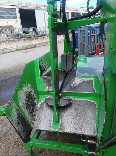 Usato 2019 Comap SN SO T 800 con spaccalegna frontale