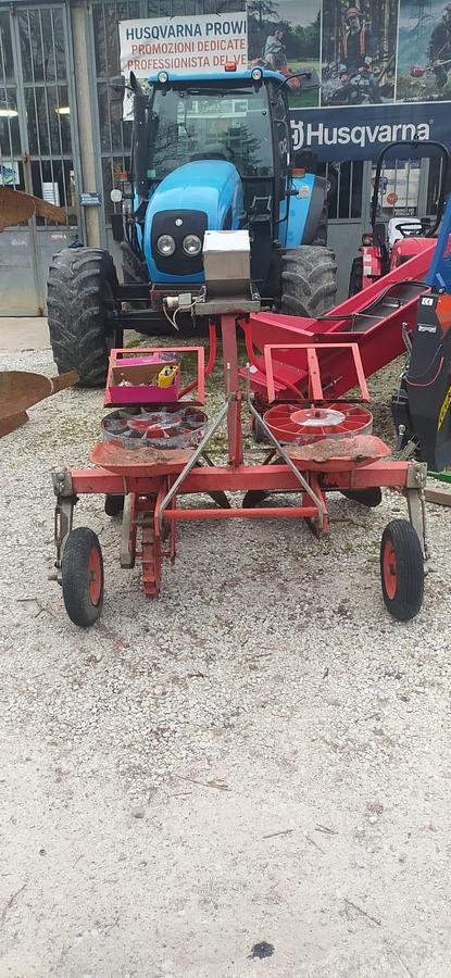 Used Piantapatate Carlotti a 2 file con microgranulatore