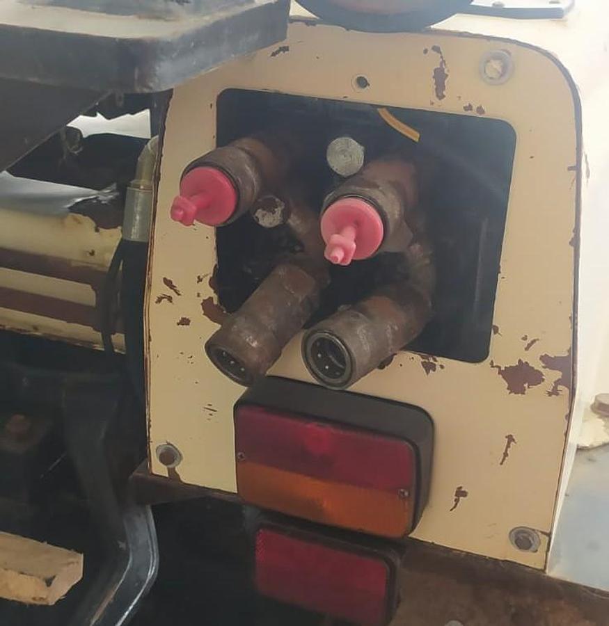 Used trattore cingolato 1997 Lamborghini 674/70 C