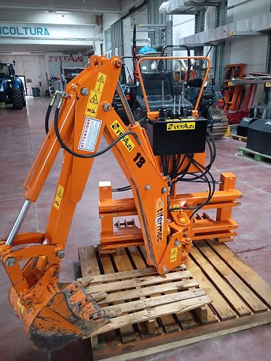 Usato Retroescavatore Tifermec DIG 18