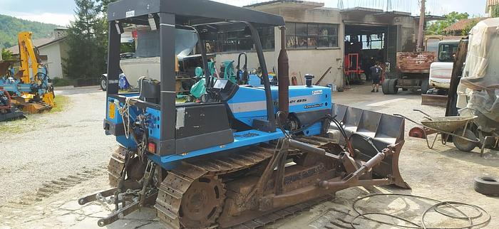 Usato trattore a Cingoli con apripista Argnani e Monti, Landini Trekker 85