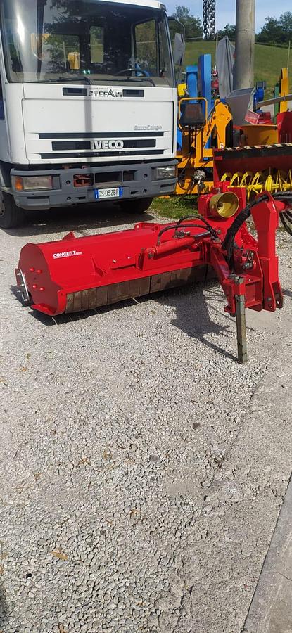 Used Trincia argini  a bandiera Concept Perugini ESD 200