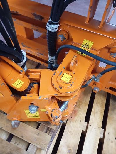 Usato Retroescavatore Tifermec DIG 18