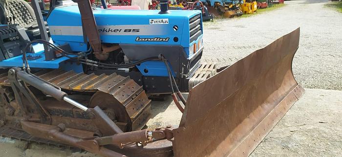 Usato trattore a Cingoli con apripista Argnani e Monti, Landini Trekker 85