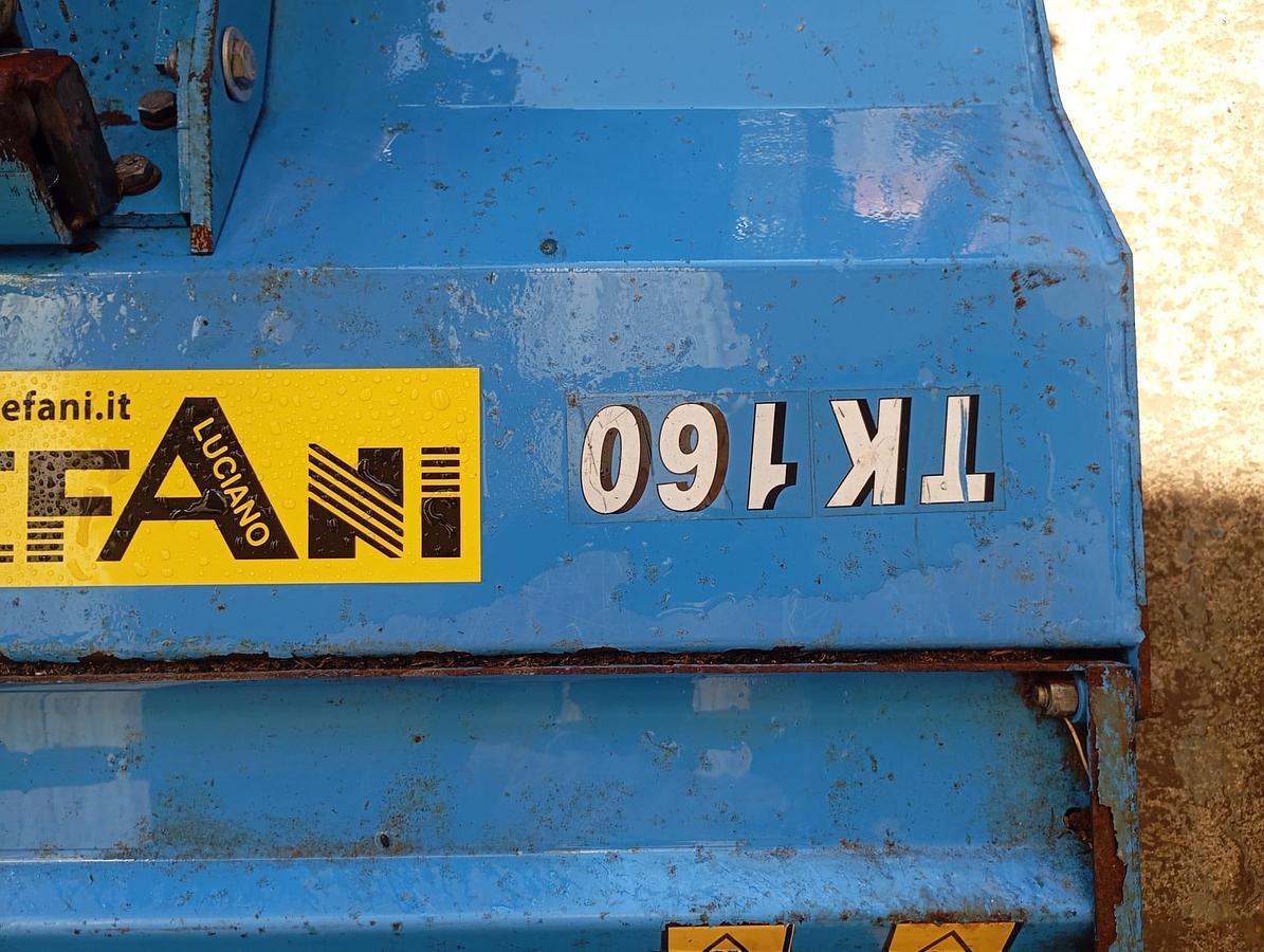 Used Trinciatrice Ubaldi TK 160 a coltelli