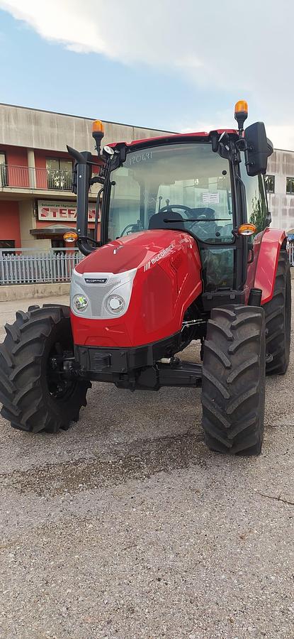 McCormick X4 - 80 Cab