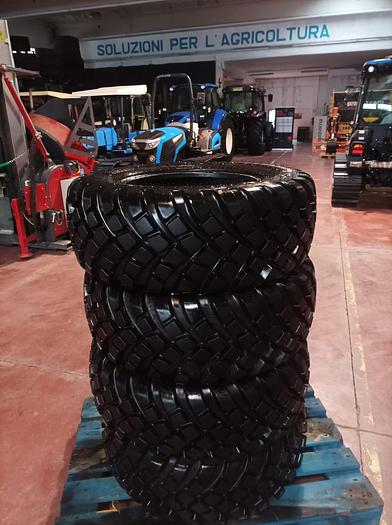 Usato Treno gomme Galaxy disegno garden 320 65 R 18 