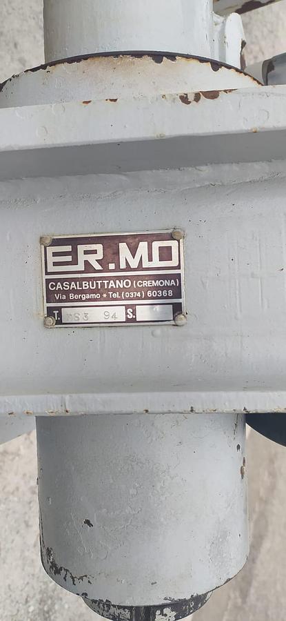 Used Aratro Trivomere Reversibile entro solco ERMO TS3 94